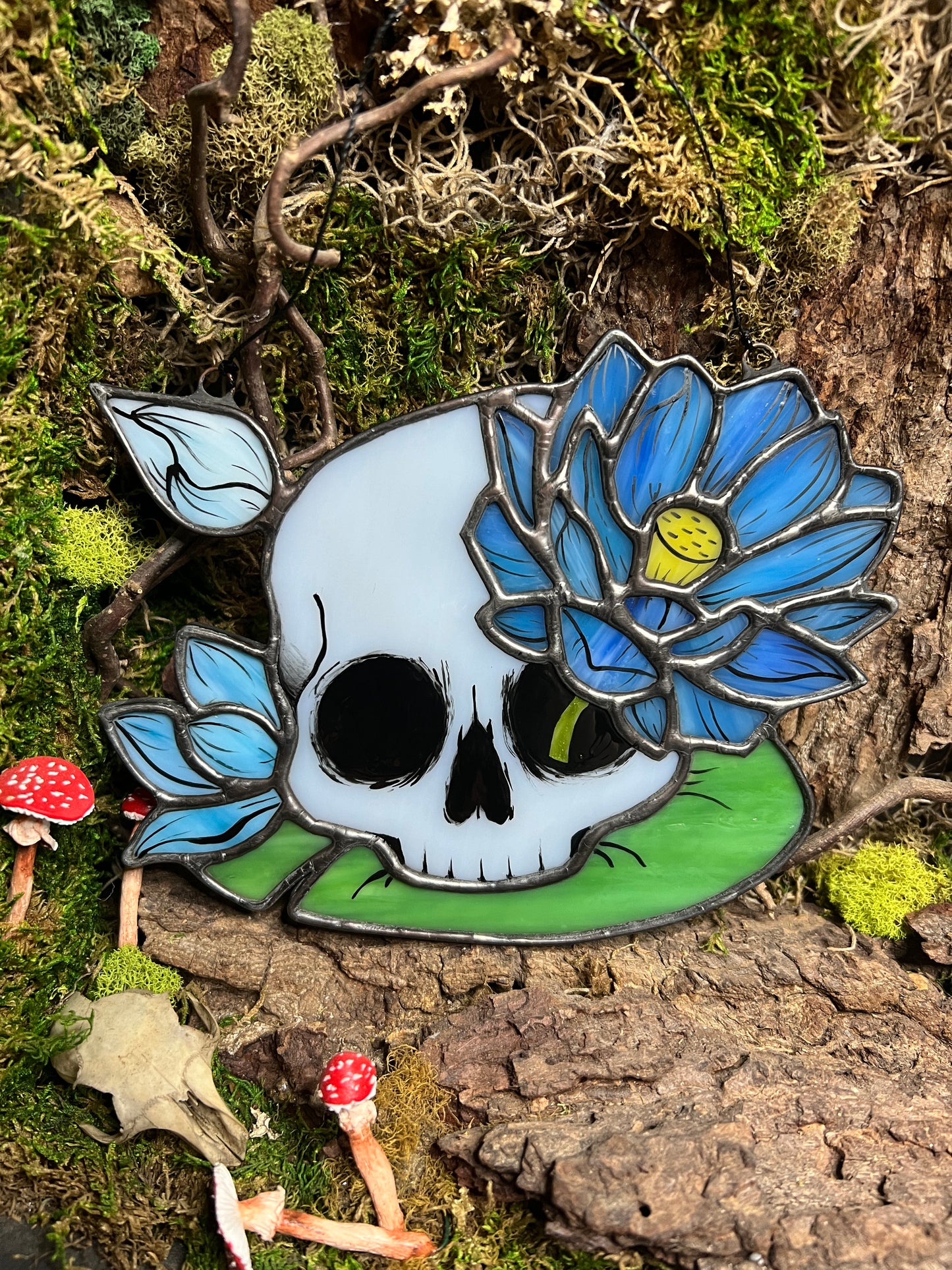 Light Blue Skull Lily - Stained Glass