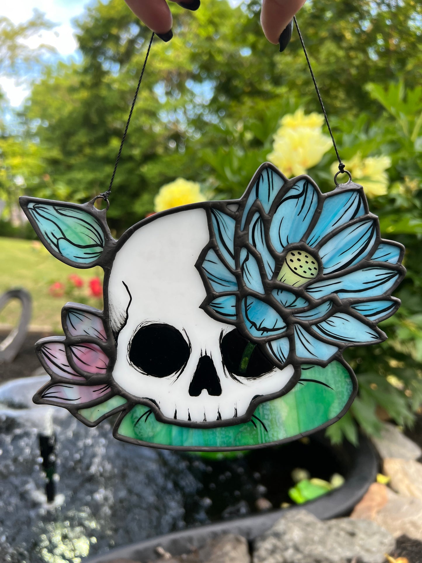 Mixed Mottled Skull Lily - Stained Glass